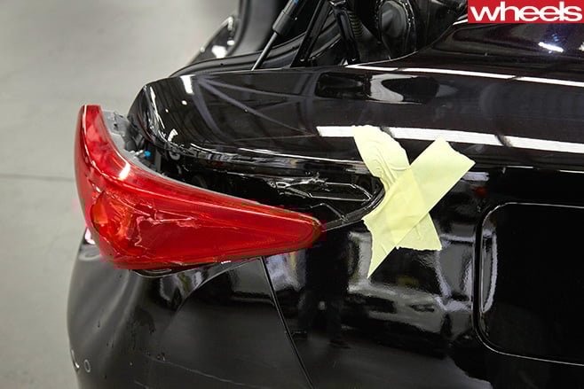 Infiniti -Q50-taillight -damage