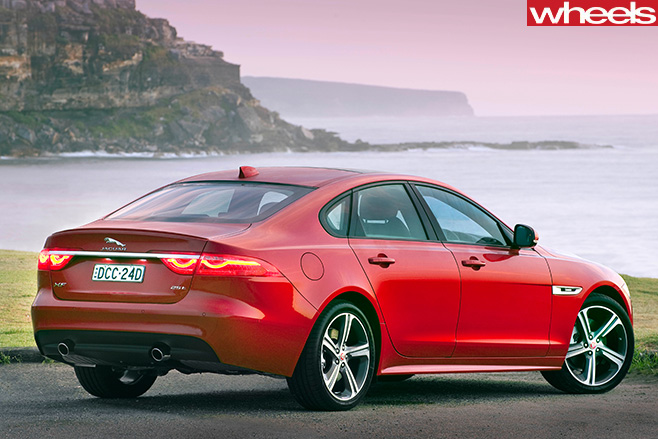 Jaguar -XF-R-Sport -25-rear -side