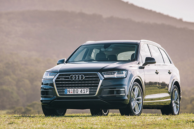 Audi Q7 front side