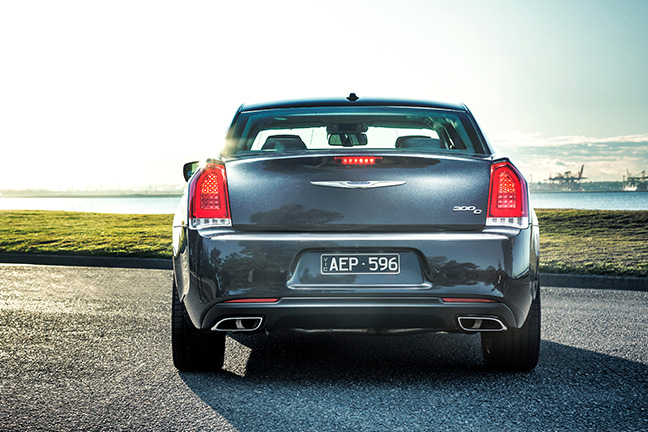 Chrysler -300-6