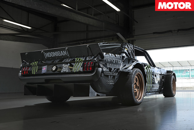 Block school hoonicorn rear
