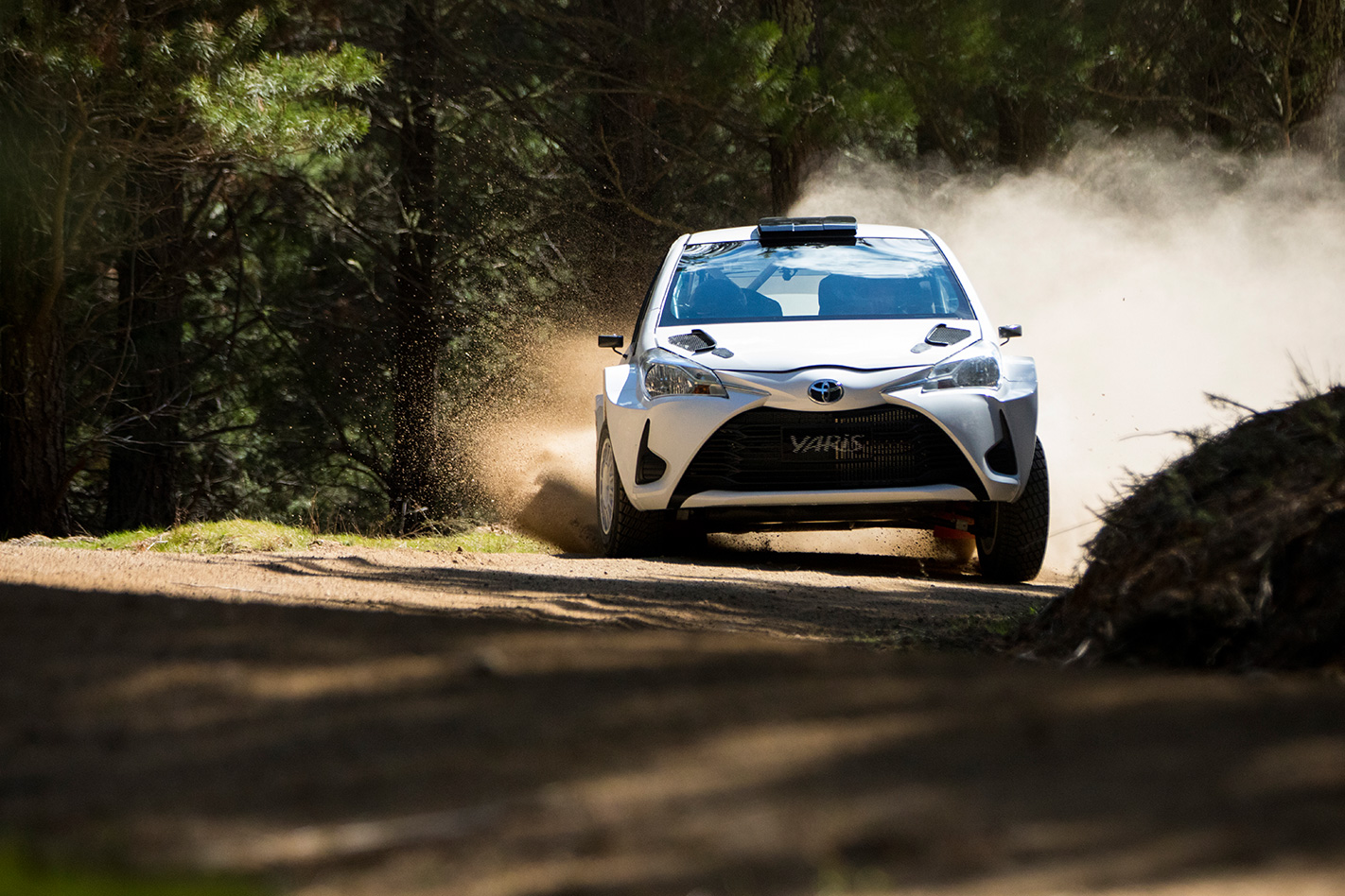 Toyota Yaris AP4 rally car offroading