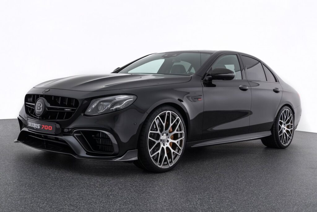 Mercedes AMG E63 based on Brabus 700 main