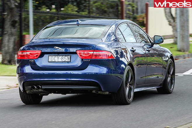 2016-Jaguar -XE-rear