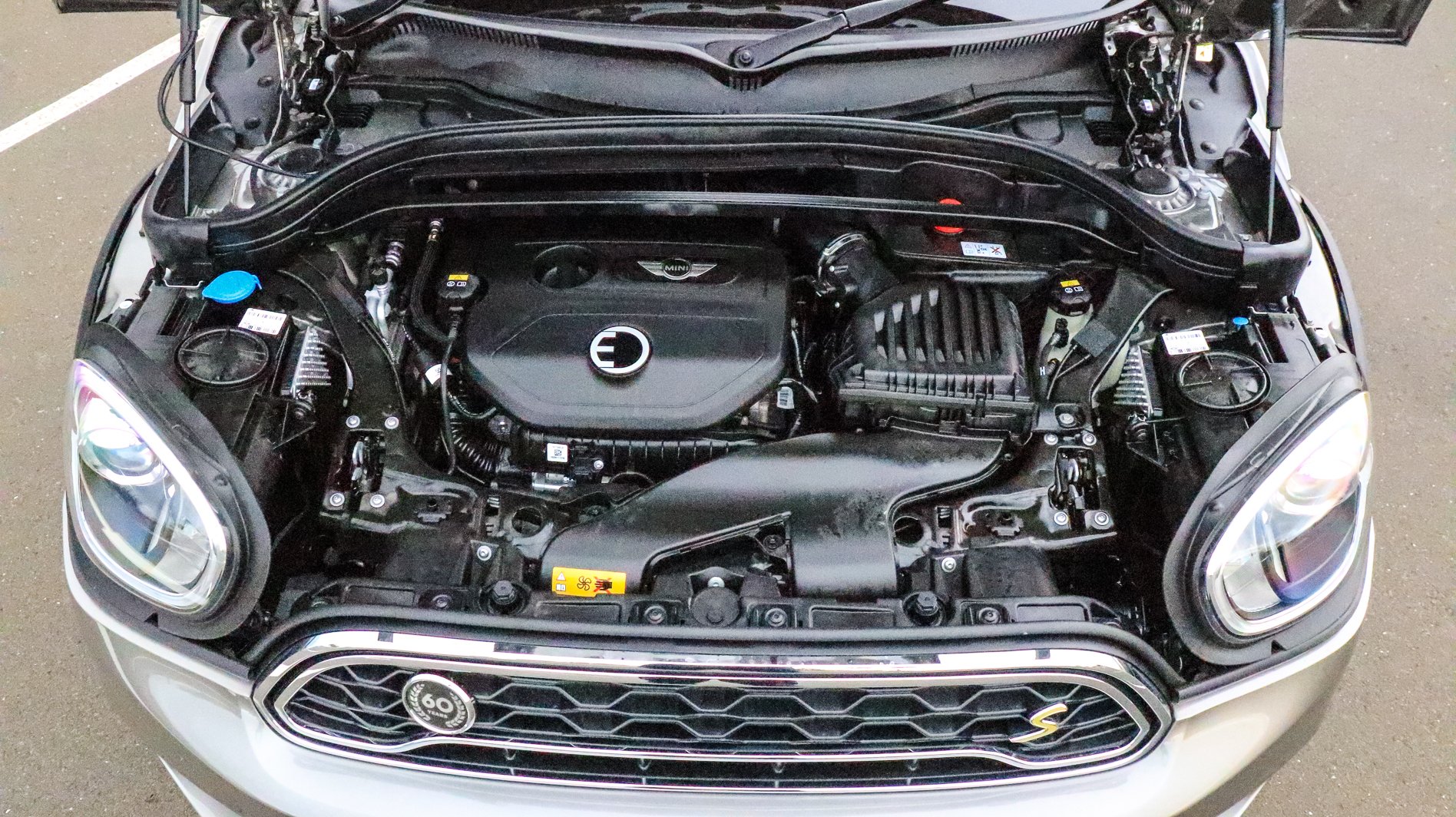 2019 Mini Countryman Hybrid engine