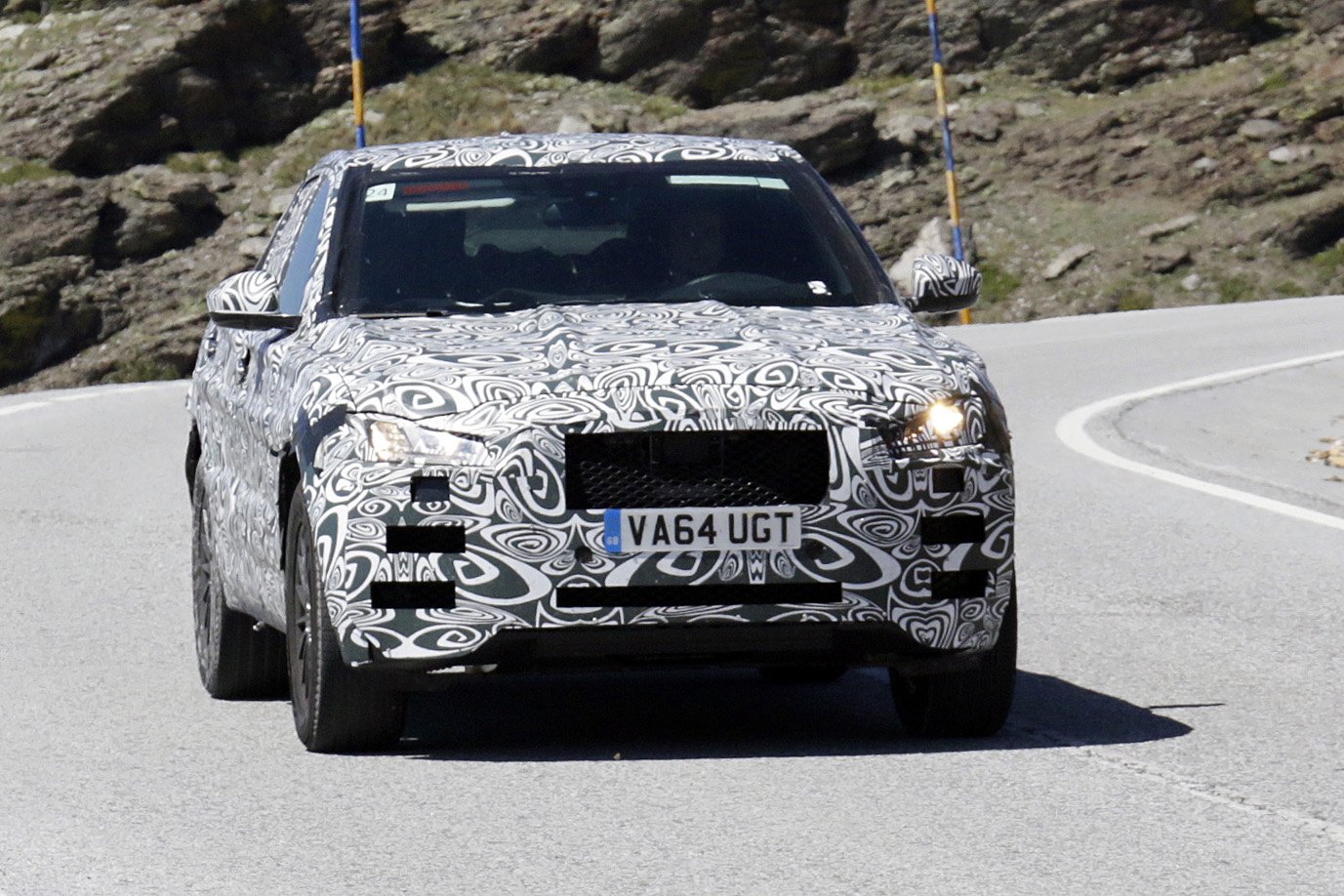 Jaguar F-Pace2