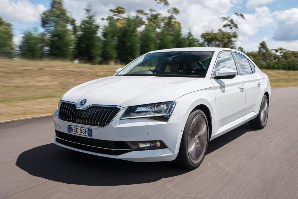 2016 Skoda Superb review