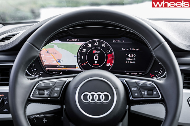 Audi -A5-driving -with -Audi -S5-steering -wheel
