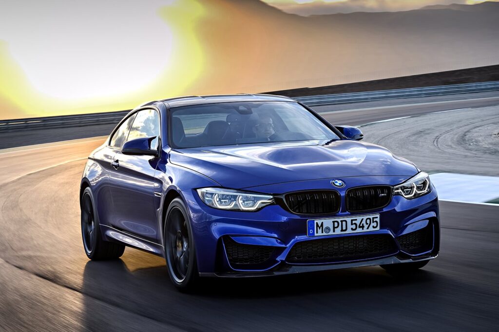2018 BMW M4 CS front three quarter