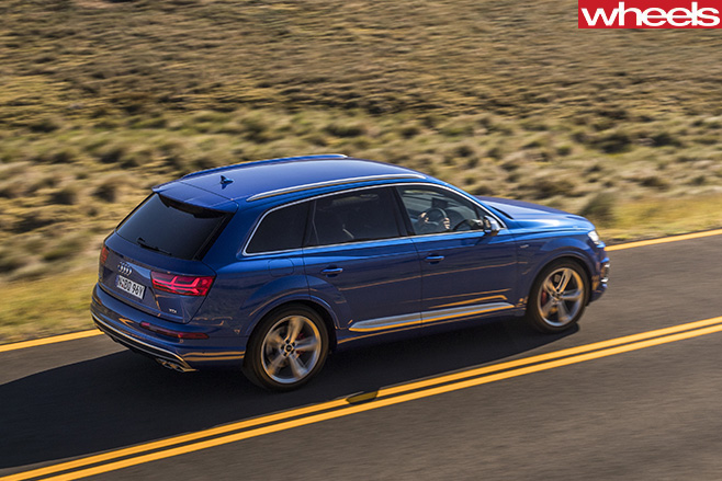 2017-Audi -SQ7-rear