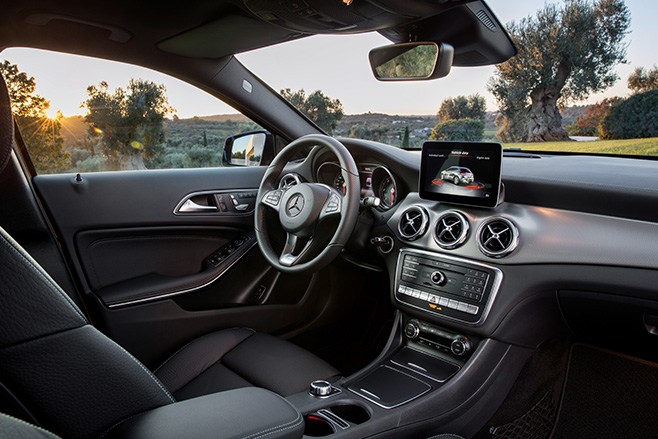 2017 Mercedes-Benz GLA interior