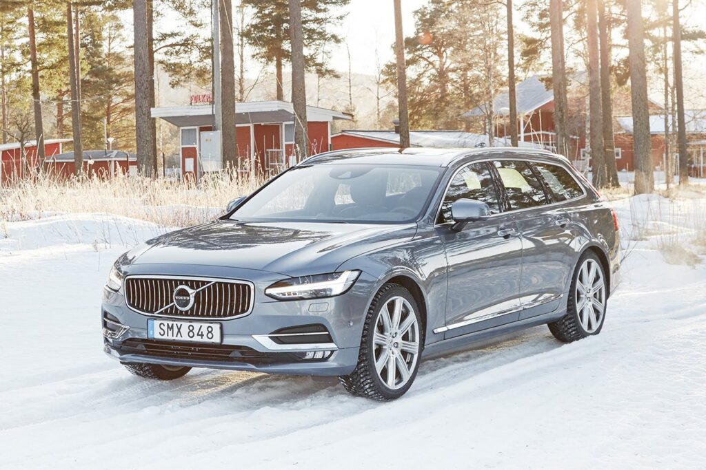 Drvien: 2017 Volvo V90 in Sweden