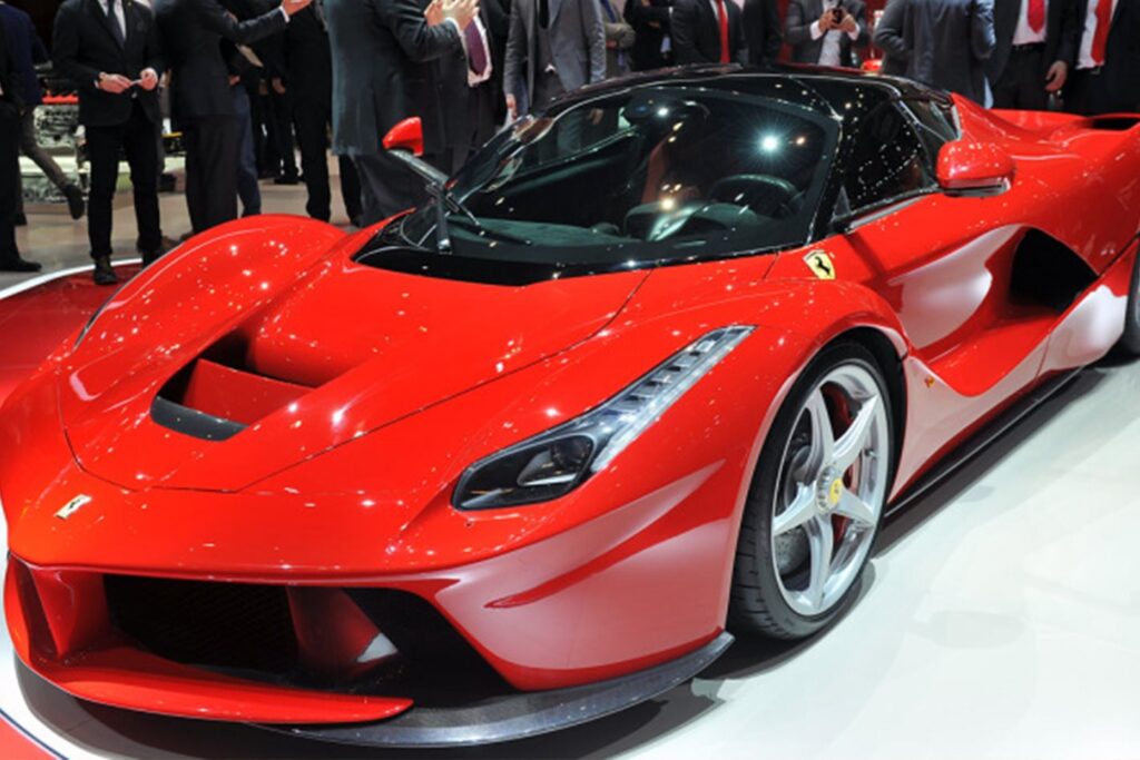 Ferrari line-up to be all hybrid from 2019