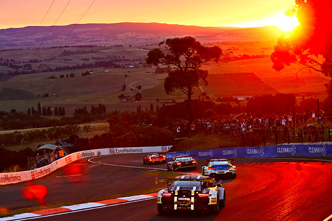 658_Porsche _911_gt 3_r _intercontinental _gt _challenge _bathurst _australia _porsche _ag _2017