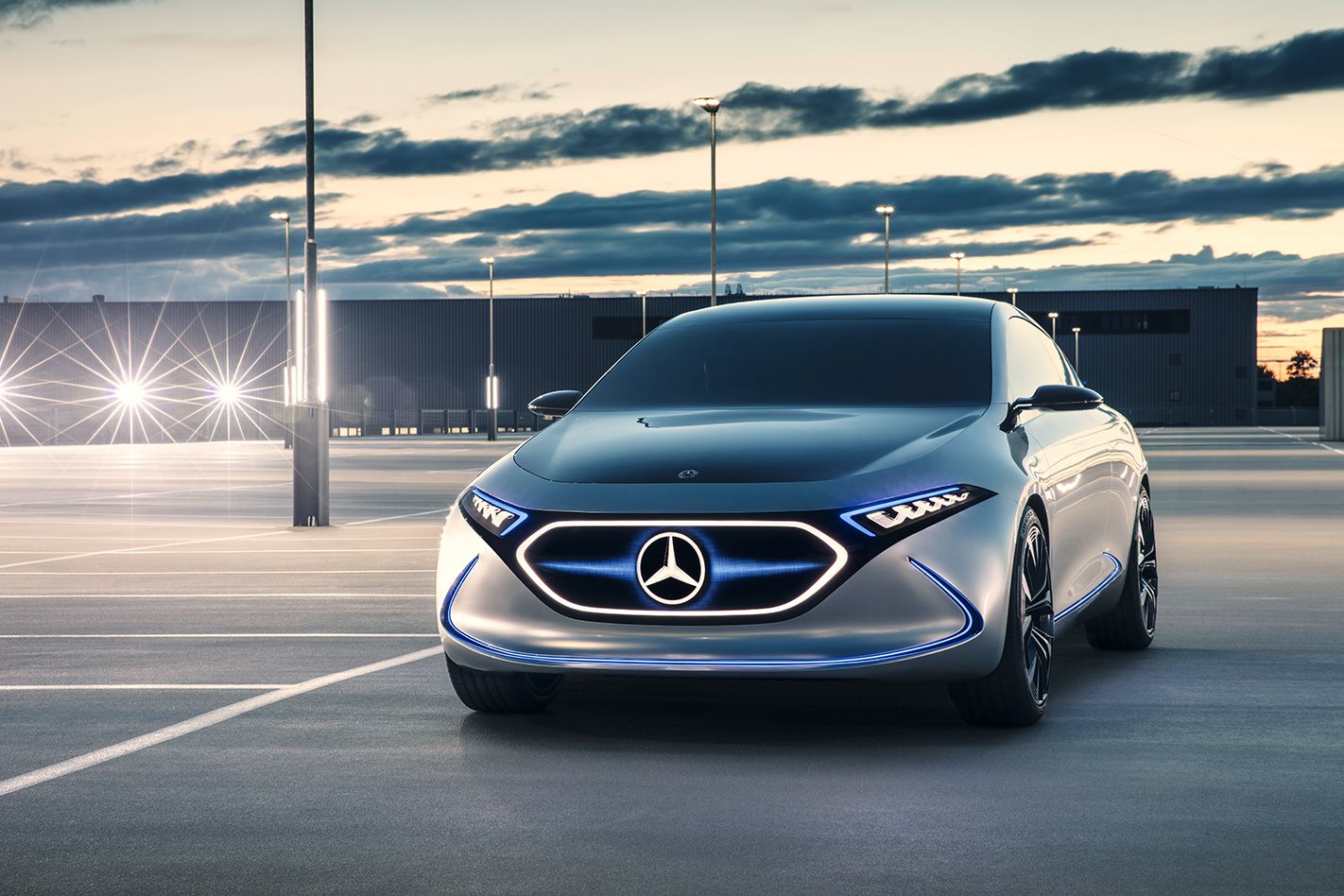Mercedes EQA hatch concept