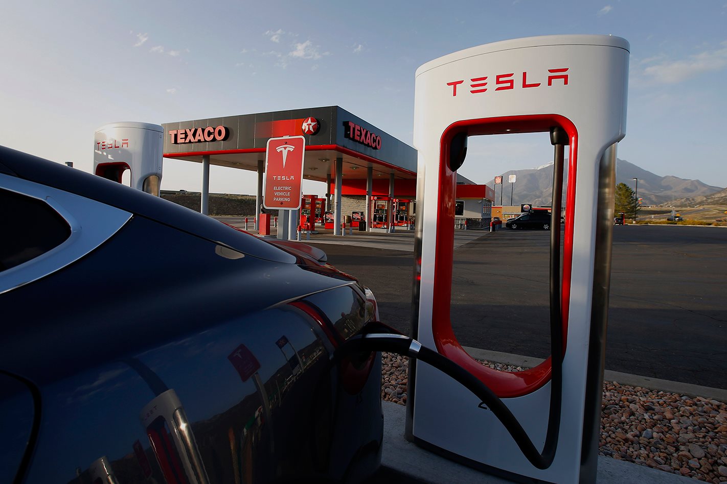 Tesla Model S CO2