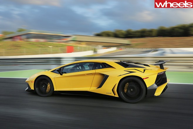 Lamborghini -LP-sports -car