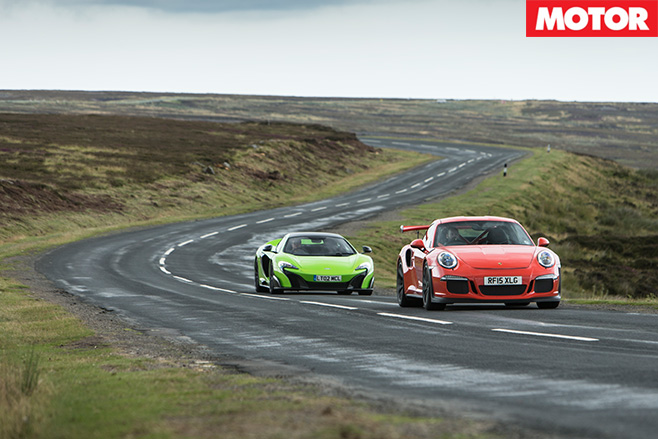 Porsche 911 gt3 rs vs mclaren 675LT country road