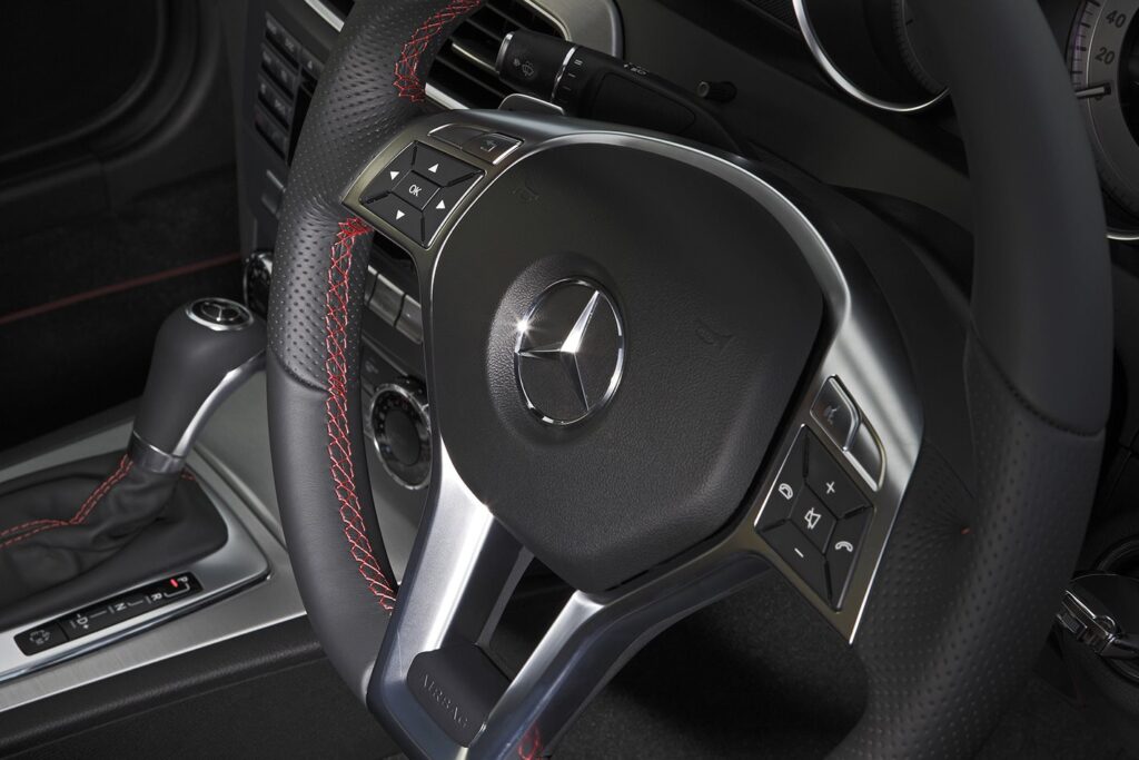 Mercedes announces fix for misfiring airbags