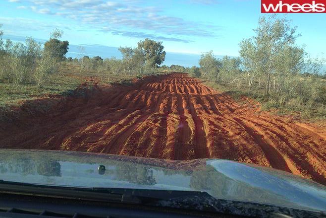 Mazda -BT-50-driving -Finke -Desert -Race