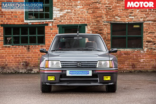 Peugeot 205 T16 front