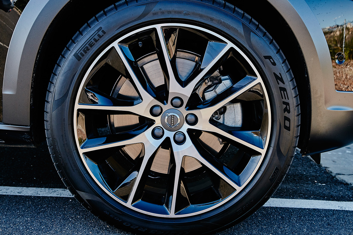 volvo v90 cross country