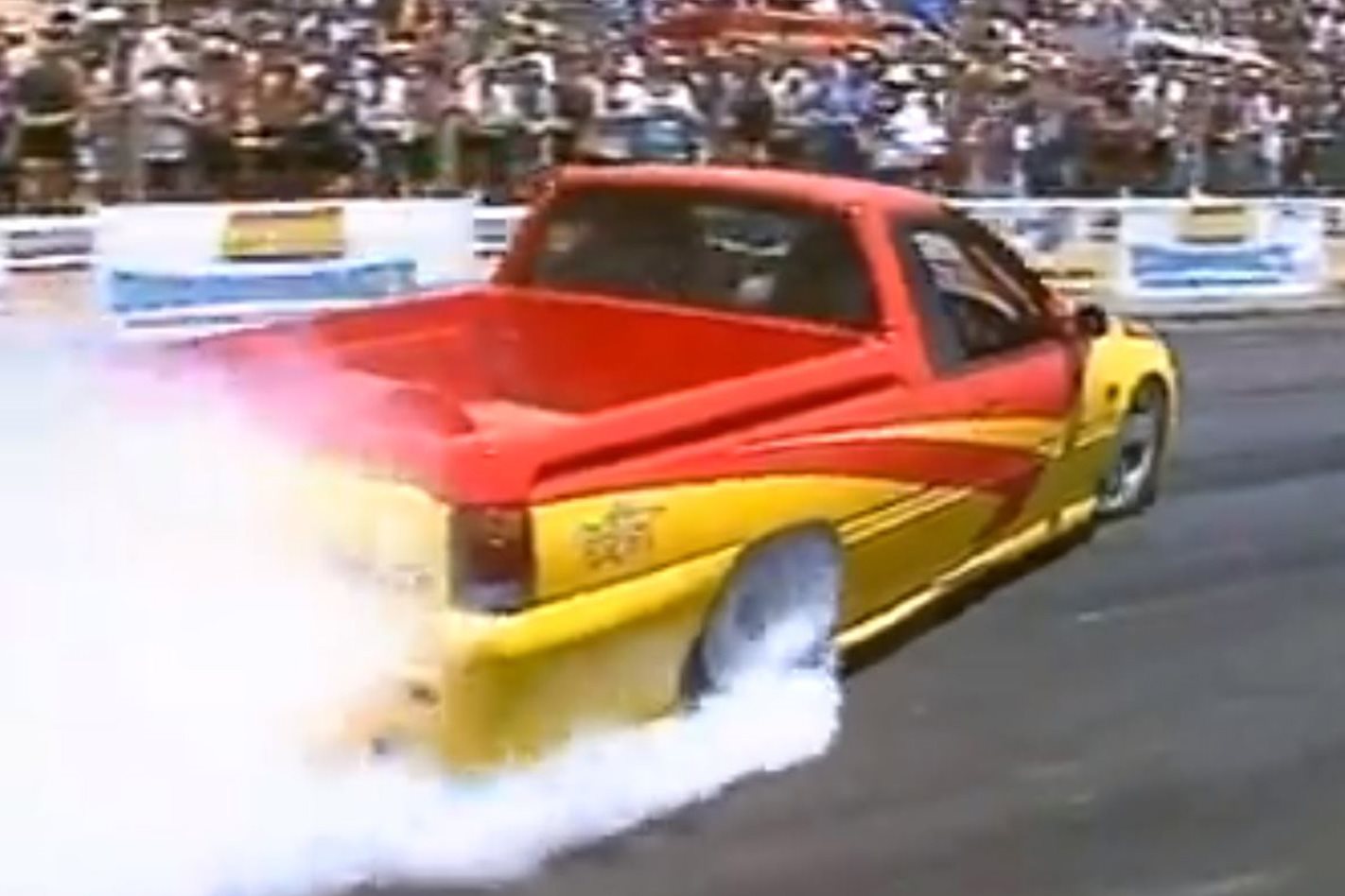 Peter Brock’s most Aussie burnout ever main