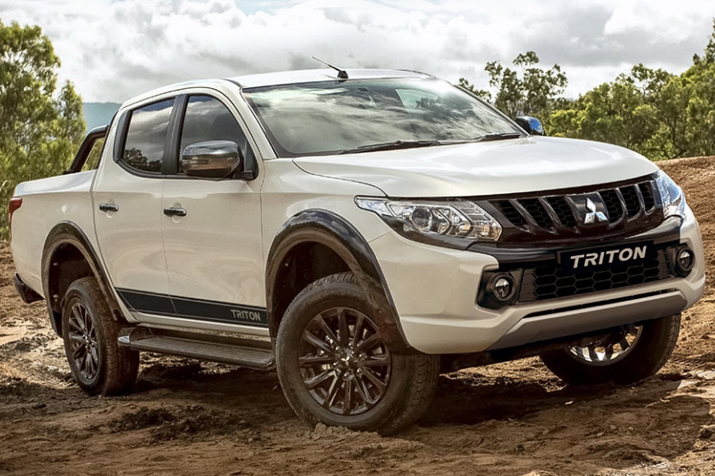 2018 Mitsubishi Triton Blackline special-edition ute revealed