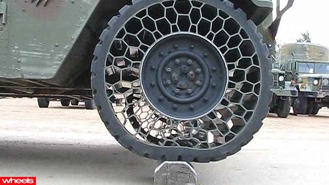future, airless, tyres, polaris, america, US, military, self-driving, road, wheels, future, 2013, Geneva, Motor, Show