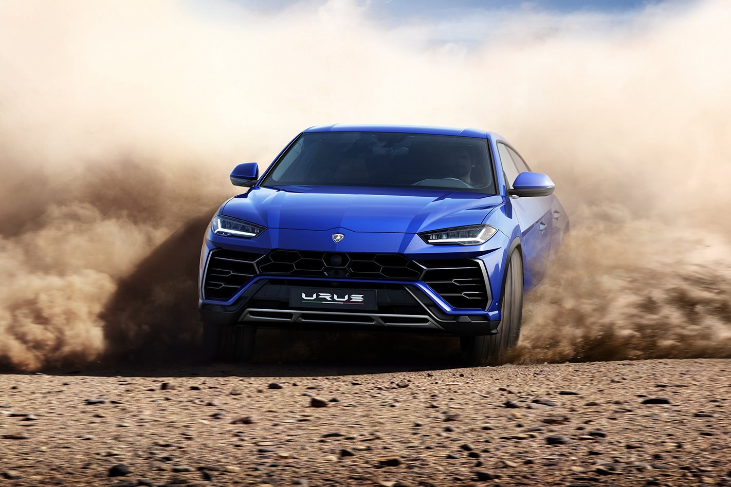 2018 Lamborghini Urus unchained official photos