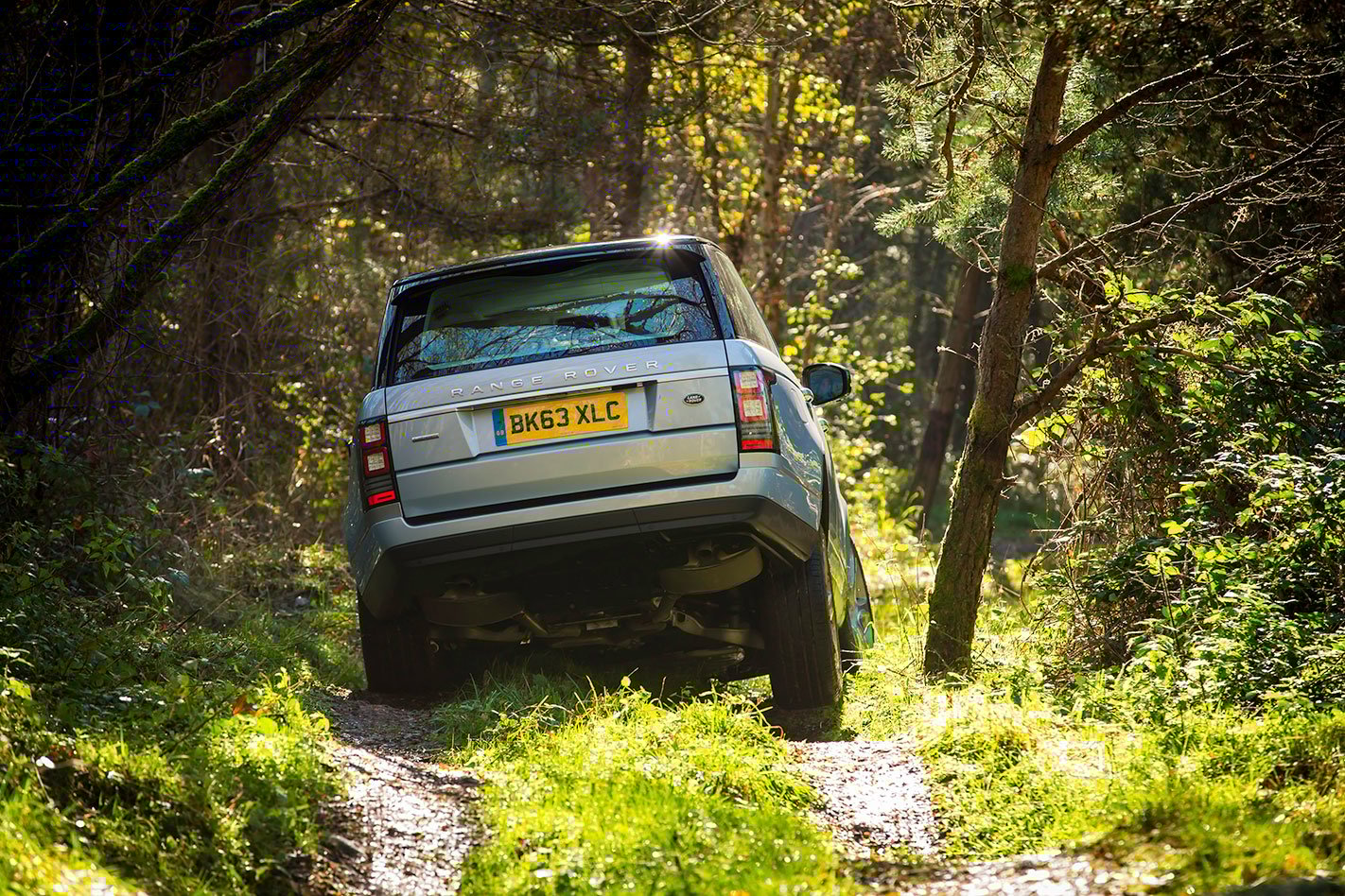 Range -Rover -SDV6-Hybrid -rear