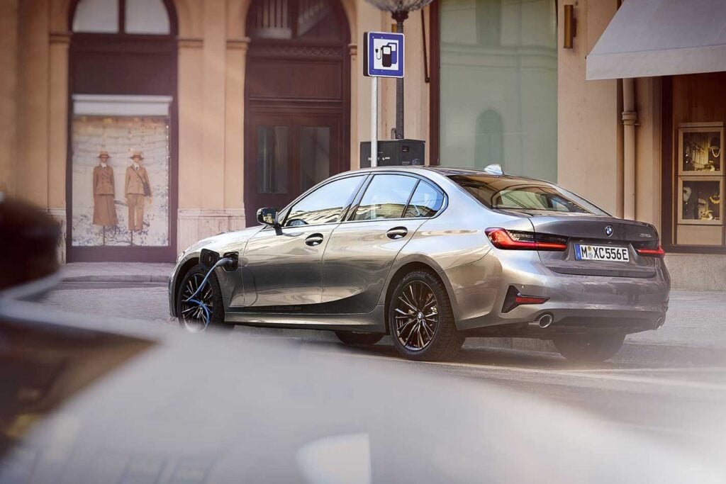 BMW recalls small batches of vehicles for fire and steering failure risks