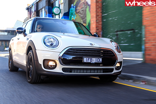 Mini -Clubman -driving -front -comparison -review