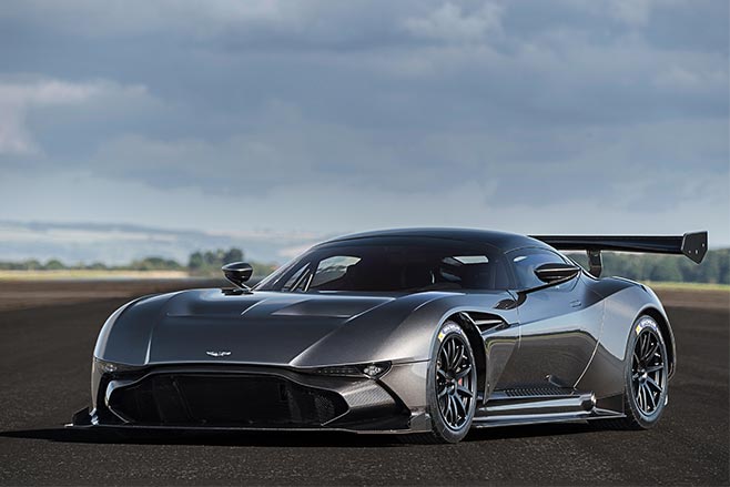 2015_Aston_Martin_Vulcan