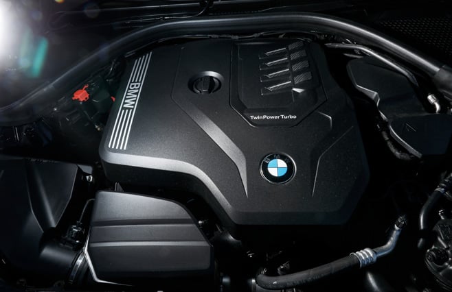 2021 BMW 330i engine