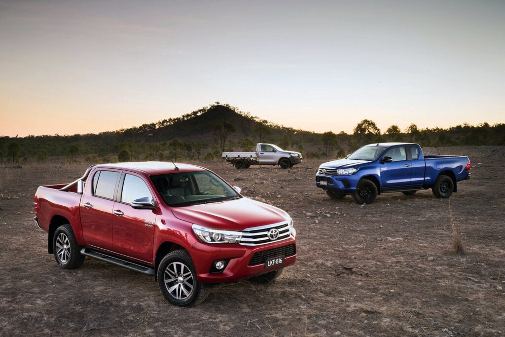 2017 Toyota Hilux SR5 4x2 revealed as part of range shake-up