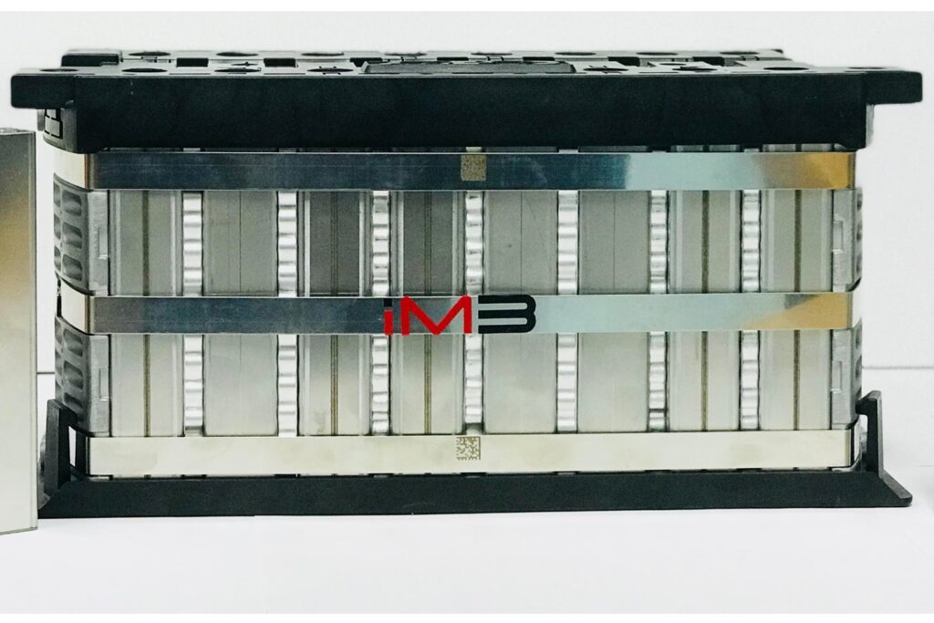 Magnis lithium ion battery