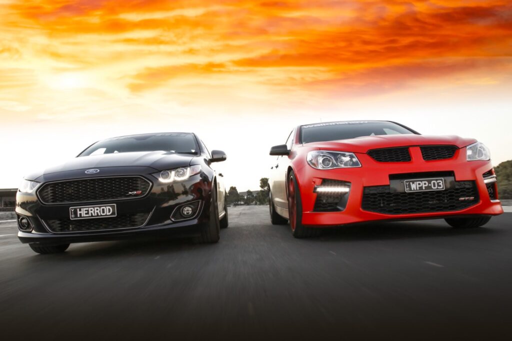 Herrod Motorsport XR8 vs Walkinshaw W507