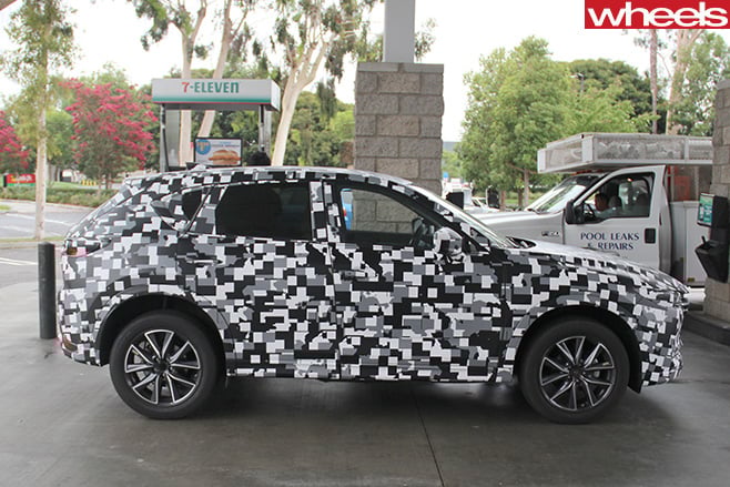 Mazda -CX-5-side -at -7-11