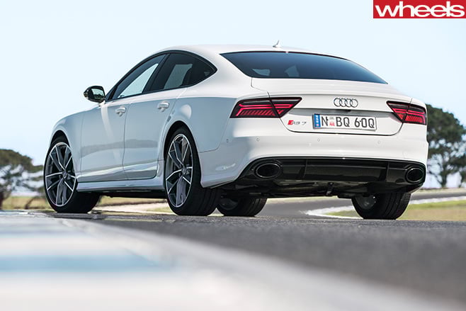 Audi -RS7-front -side -driving