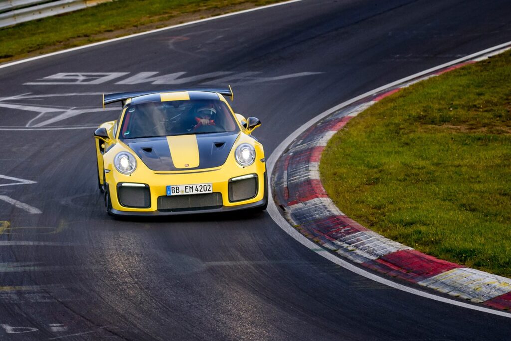 porsche gt2 rs nurburgring
