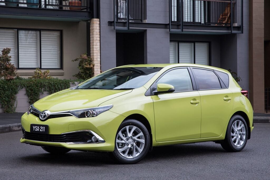 Buyers hit the new-car accelerator in February