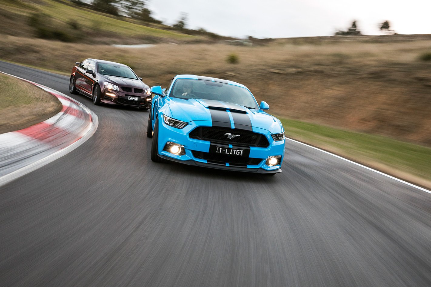2017 Herrod Mustang GT vs 2017 Walkinshaw W557 steering