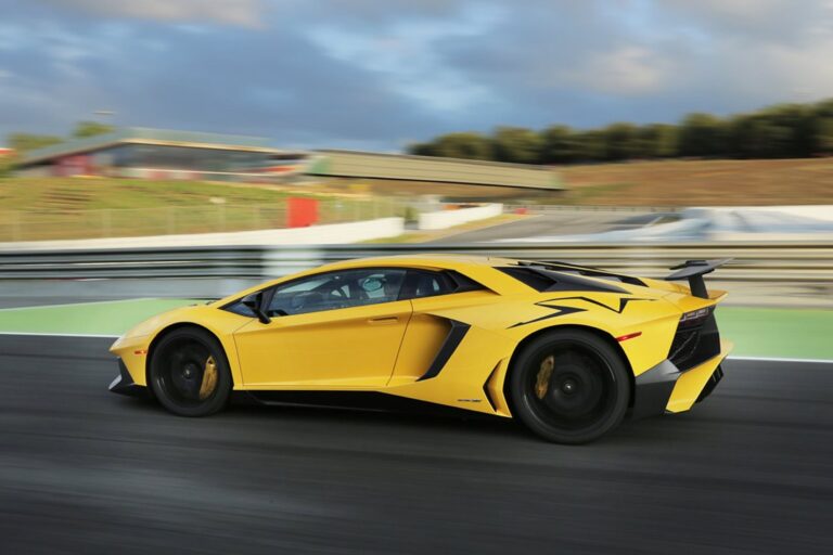 Lamborghini Aventador SV