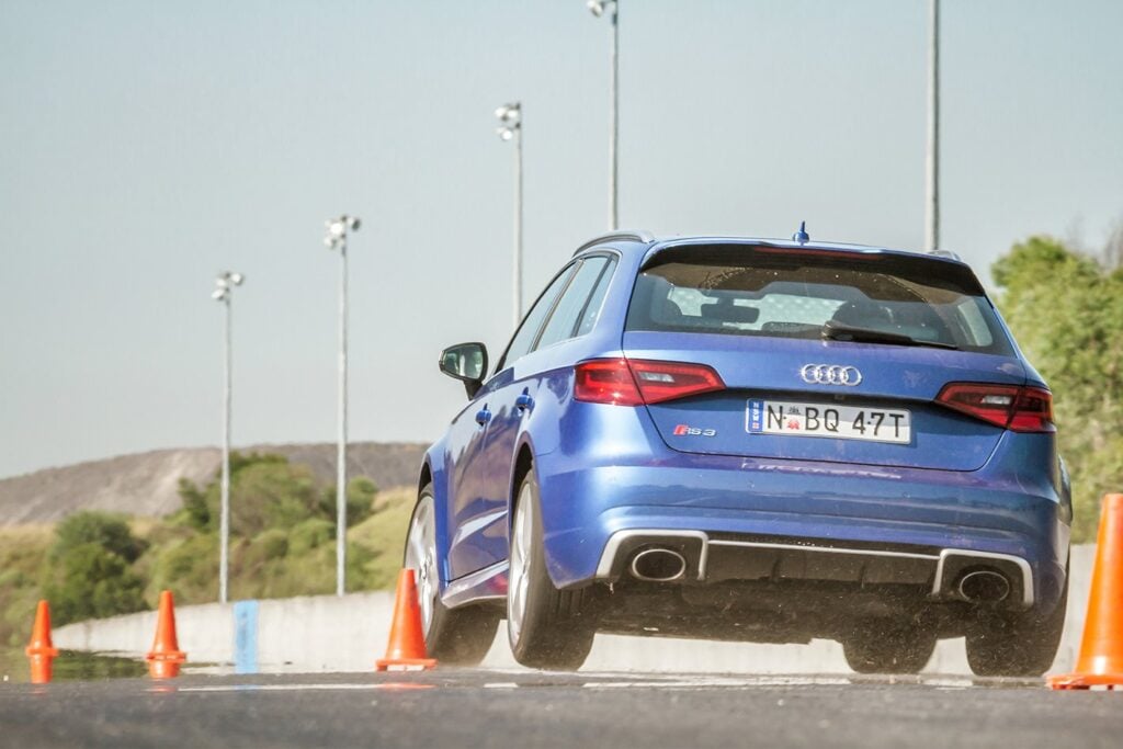 Tyre test 2016: Slalom