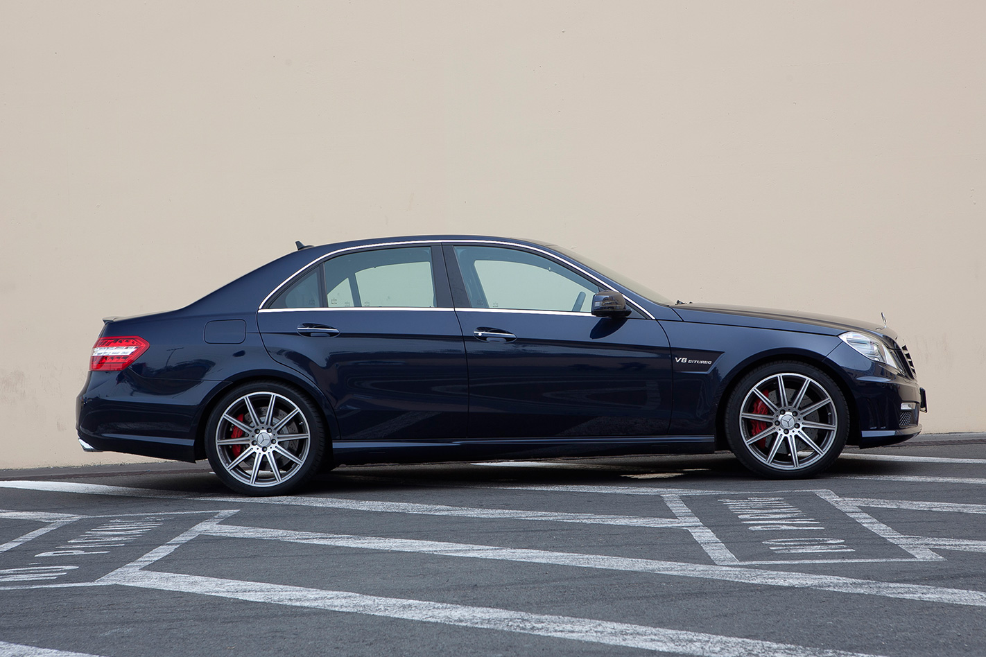 2012-Mercedes-Benz-E63-side.jpg
