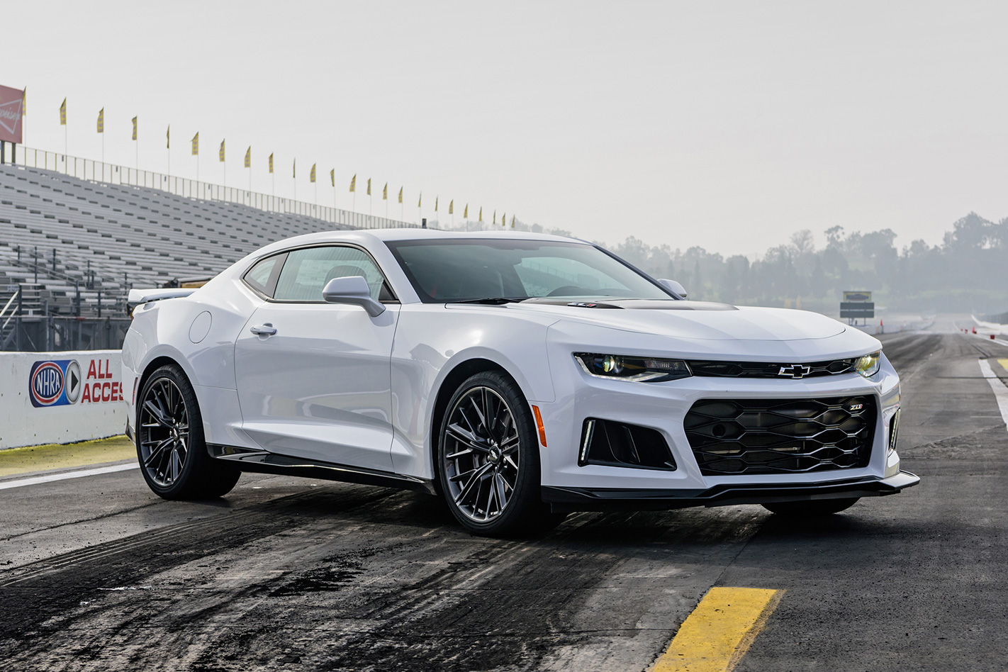 2017-Chevrolet-Camaro-ZL1-front.jpg