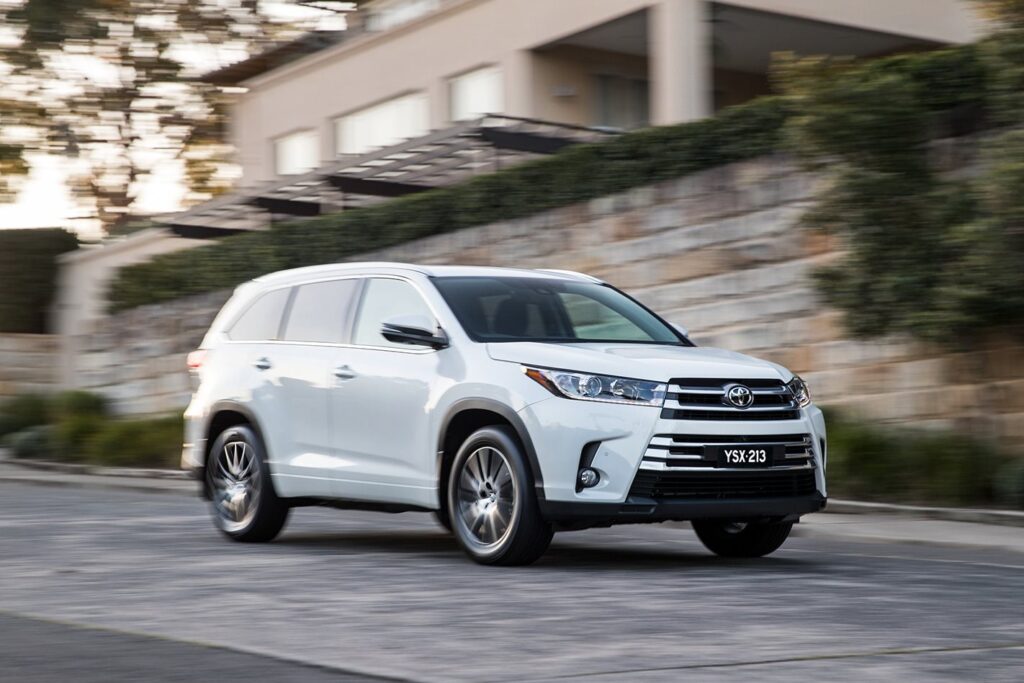 Nissan Pathfinder vs Toyota Kluger vs Volkswagen Multivan vs Honda Odyssey – Which Family Car Should I Buy?