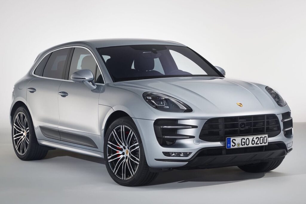 Porsche Macan Turbo powers up