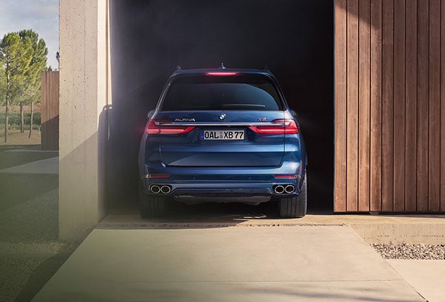 https://www.whichcar.com.au/reviews/2020-bmw-m8-competition-performance-review